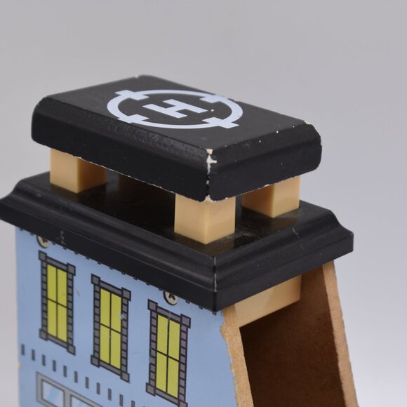 Imaginarium Wooden Railway Heli-Pad Aiport and Track Ramp Compatible Tho… - Picture 3 of 11